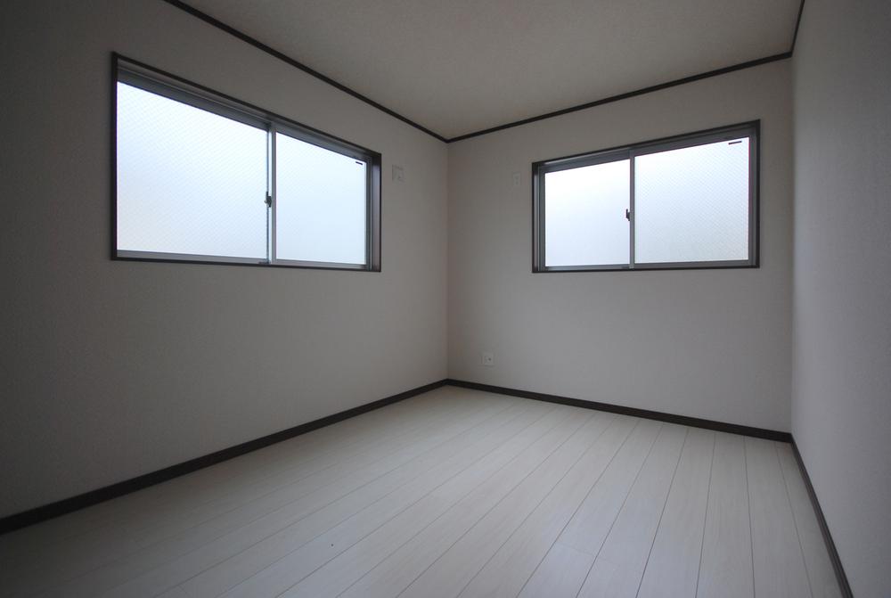 Other introspection. Indoor (September 2013) Shooting