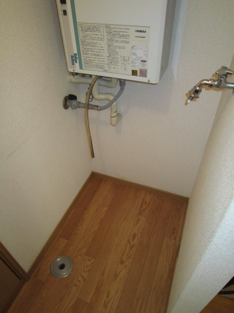 Other Equipment. Washing machine installation allowed in the room. Water heater for fault prevention also in the room