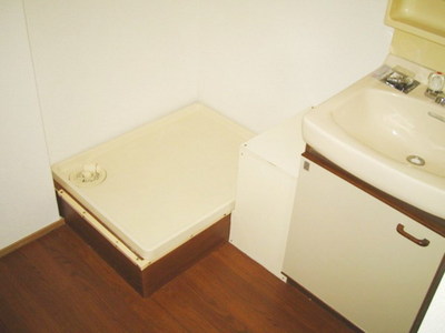 Washroom. Popular independent wash basin