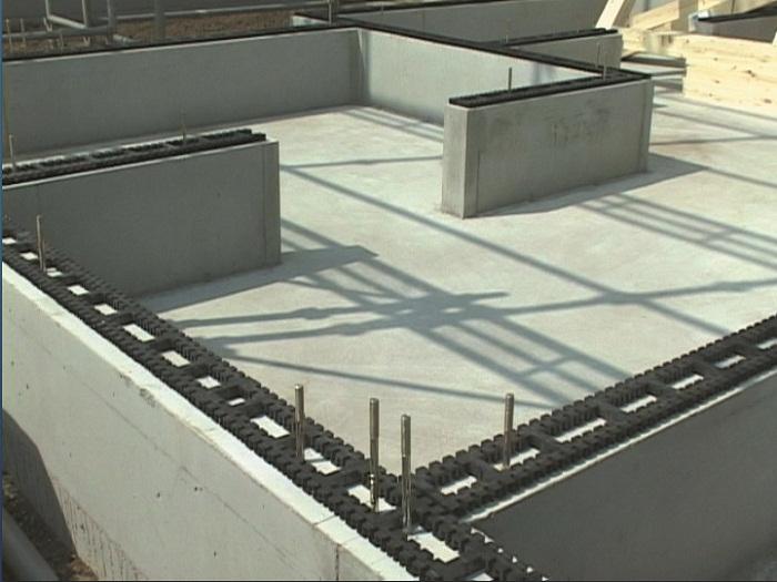 Construction ・ Construction method ・ specification. We have a variety of ideas to prevent the deterioration of such decay of the structural frame, etc.. The basic packing to create a space between the foundation and the wall, Ensure proper ventilation.