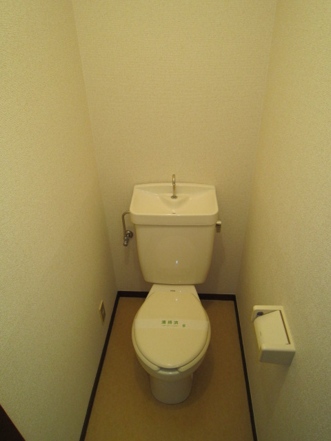Toilet. It is the room with a clean ☆ 