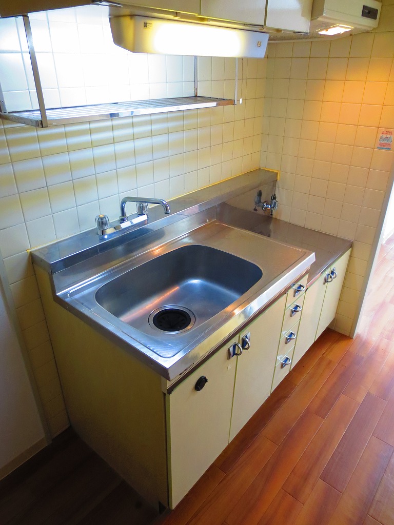 Kitchen. Comfortable ☆ 2-neck is a gas stove can be installed