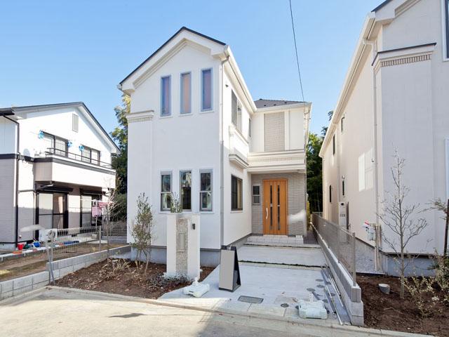 Local appearance photo. Local (12 May 2013) Shooting