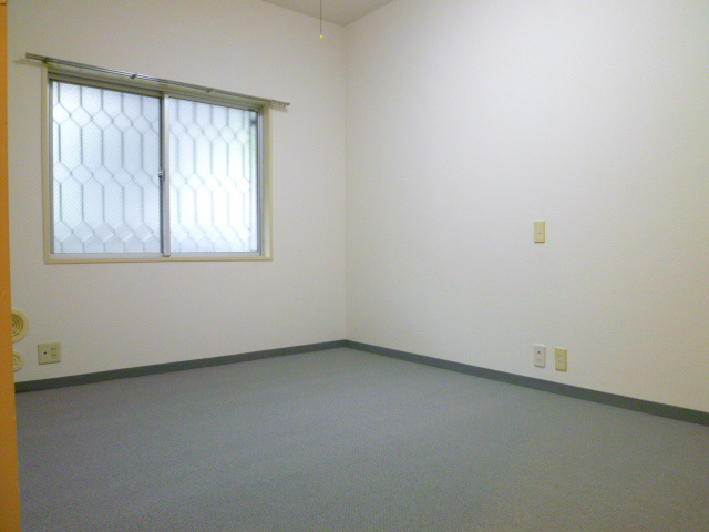 Other room space. The window is also large, bright room