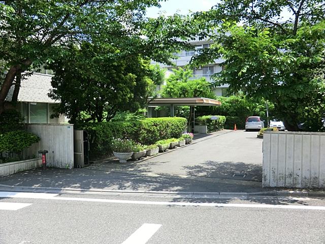 Hospital. 580m until the medical corporation Association Kiyomi Board Tama Central Hospital