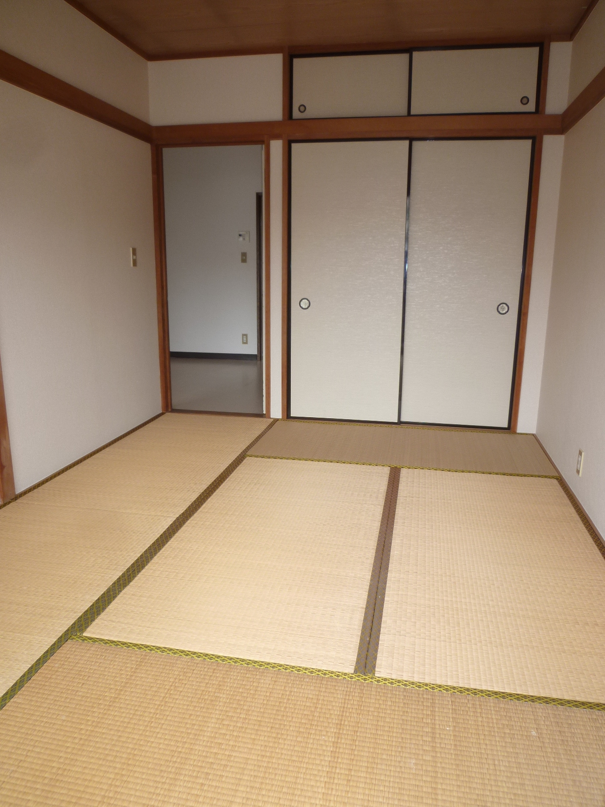 Other room space. South Japanese-style room! 