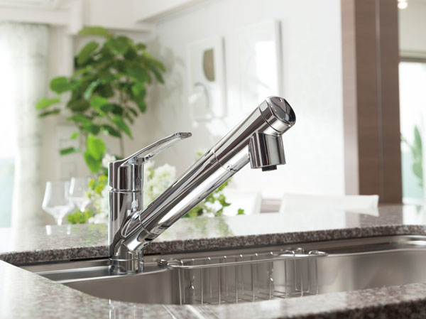 Kitchen.  [Water purifier integrated shower faucet] Adopt a hand shower faucet was integrally water purifier and single-lever faucet. You can also one-touch switching between the water purification.