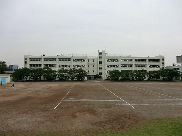 Junior high school. 1298m until Tama Municipal Tama Junior High School