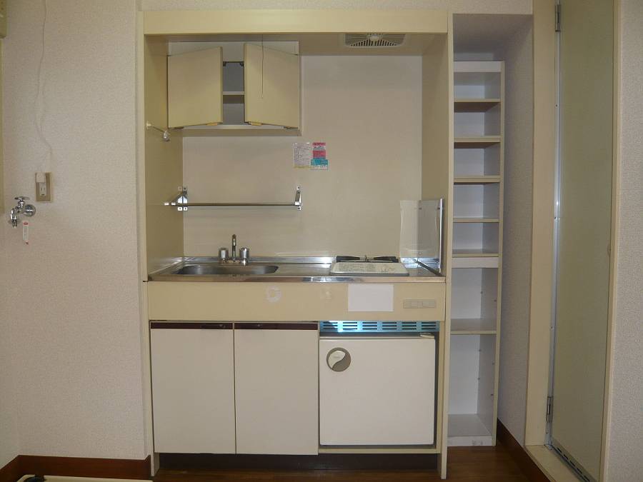 Kitchen. With gas stove