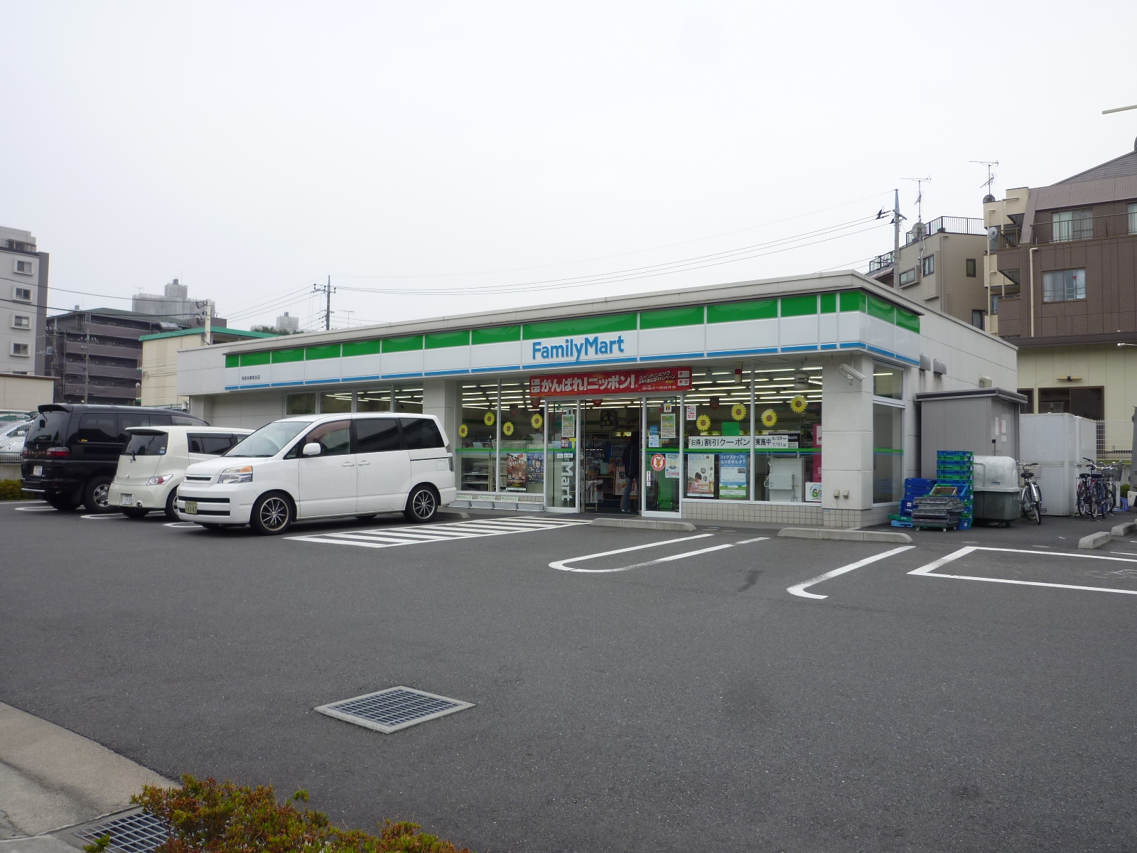 Convenience store. FamilyMart Yoshie Tama Ochiai store up (convenience store) 742m