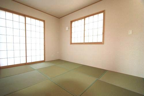 Same specifications photos (Other introspection). Same specifications