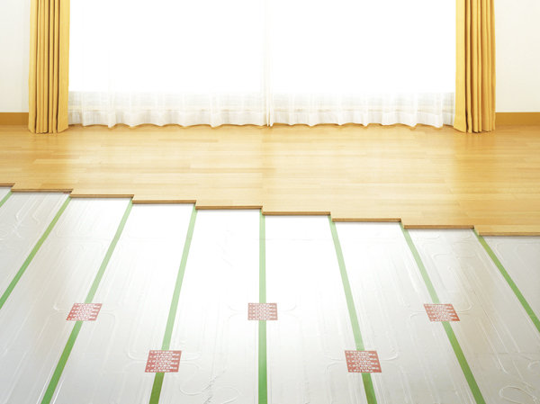 Living.  [TES hot water floor heating] living ・ The dining, Introducing the hot-water floor heating of Tokyo Gas TES. Without contaminating the air, Efficiency and well warms the entire room from the feet. (Same specifications)