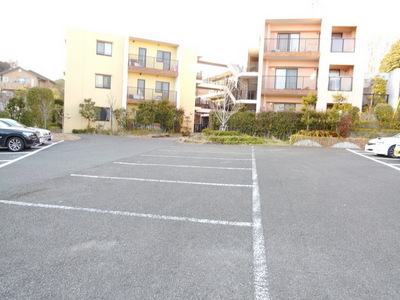 Other common areas. Hiroi parking