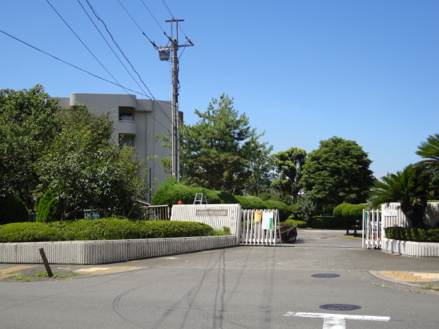 Primary school. Kiyoshikeoka up to elementary school (elementary school) 741m