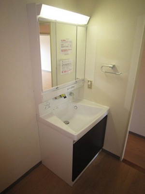 Washroom.  ※ Photo those of the same type separate room. 