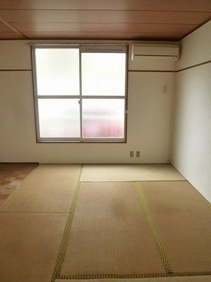 Other room space. You re-covered tatami before occupancy