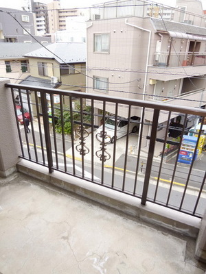 View. Futon even dry on the balcony with a space