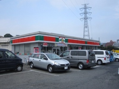 Convenience store. (Convenience store) to 545m
