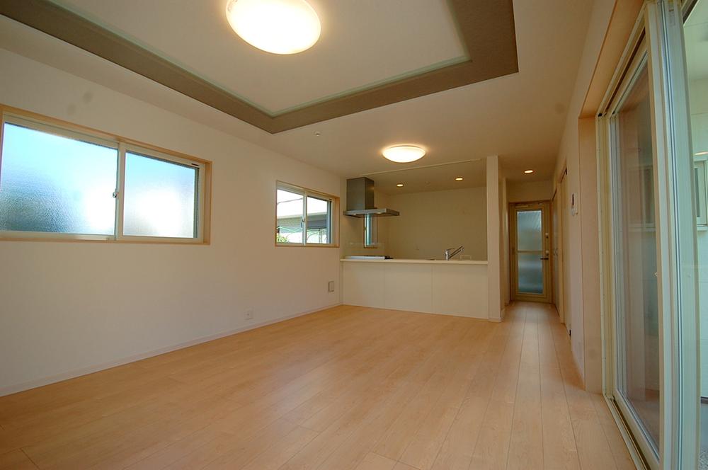 Same specifications photos (living). Example of construction