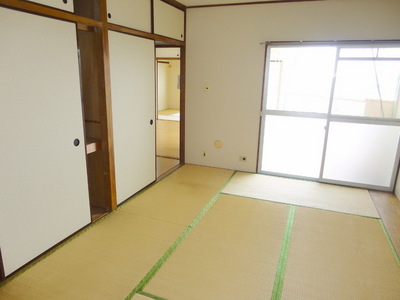 Living and room.  ☆ Bright Japanese-style room ☆ 