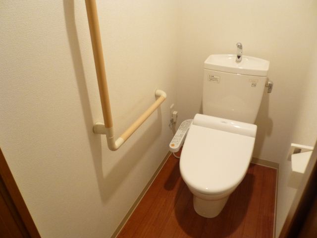 Toilet. ◇ is a toilet with a bidet function ◇