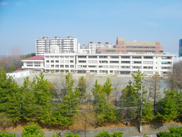 Primary school. 475m until Tama Municipal Nagayama elementary school (elementary school)