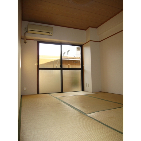 Living and room. Japanese-style room that leads from the dining kitchen.