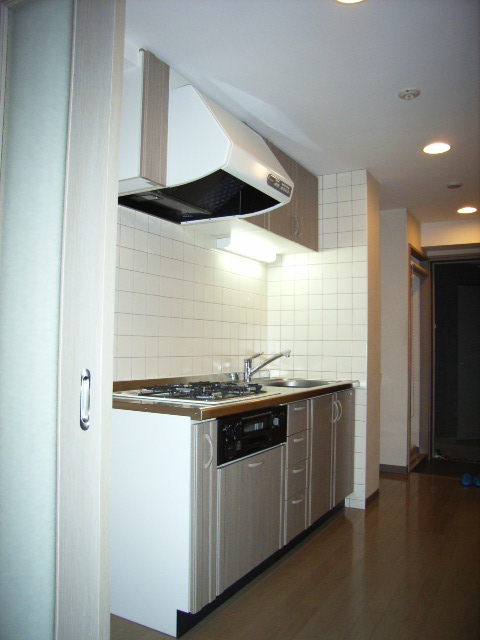 Kitchen. The kitchen is a three-necked + grill family sale specification of!
