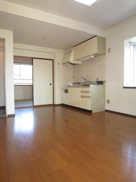 Living and room. Spacious living room ☆ Table can also be installed