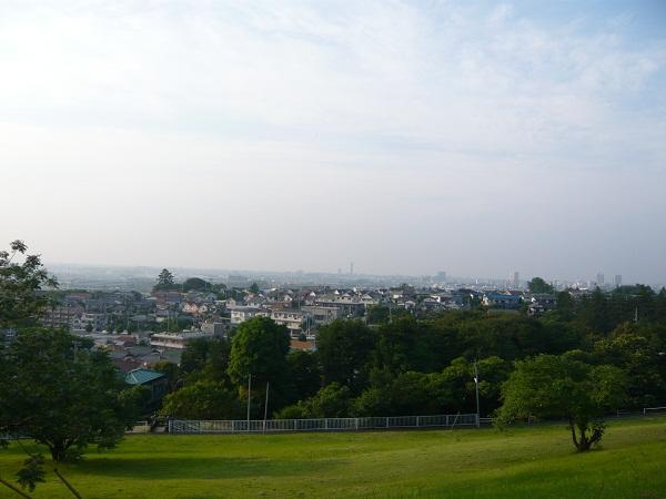 park. From the "hill of the setting sun" is, You can wish the Tama City and Fuchu.