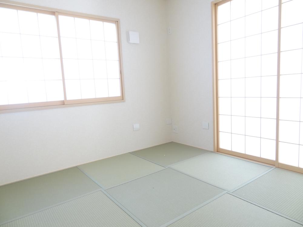 Non-living room. Indoor (12 May 2013) Shooting