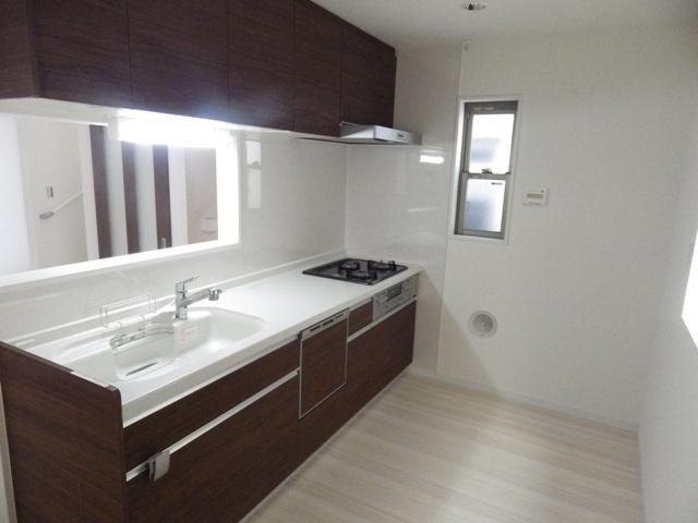 Same specifications photo (kitchen). The company example of construction (kitchen)