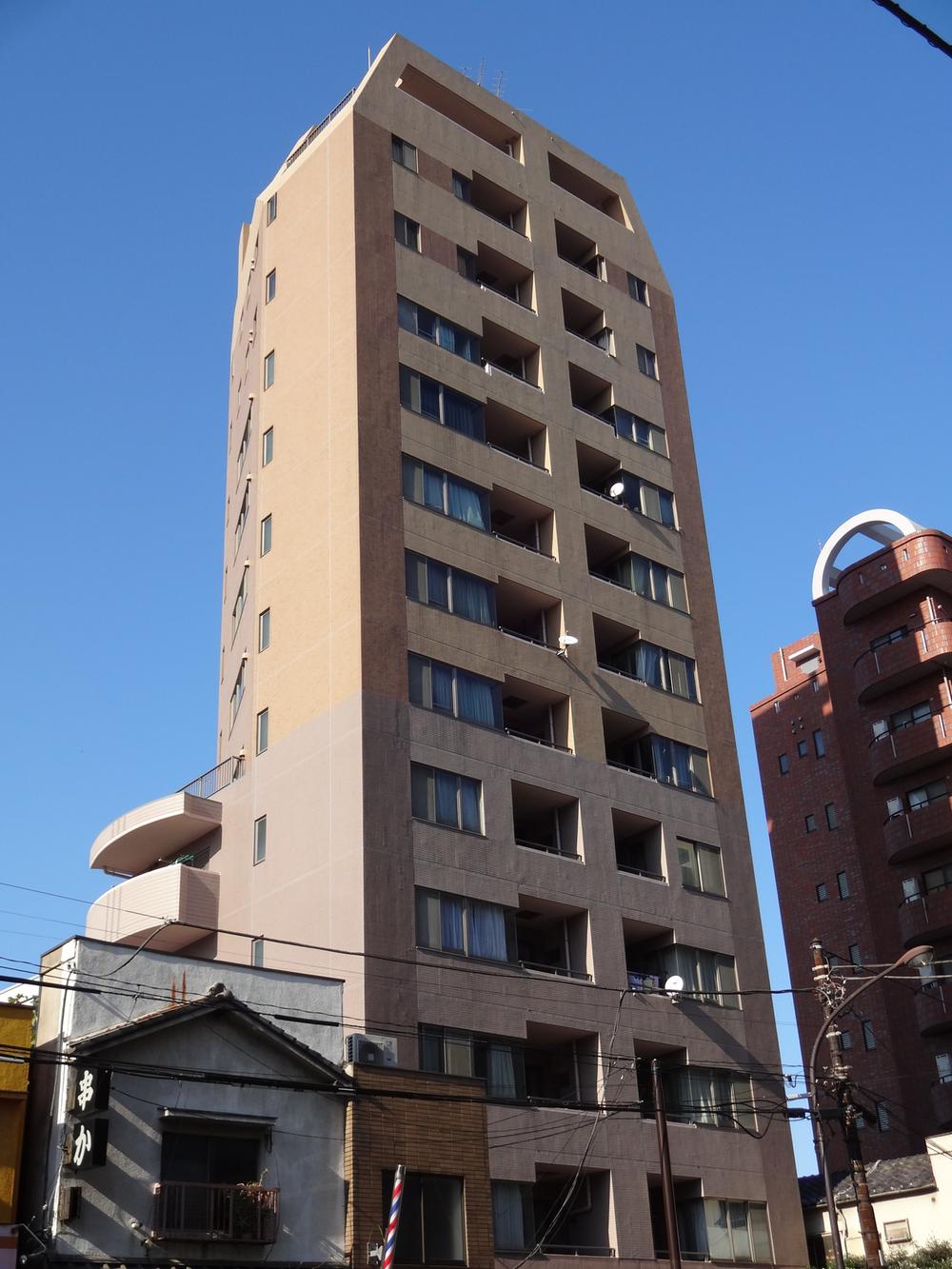 Local appearance photo. Local (11 May 2013) Shooting