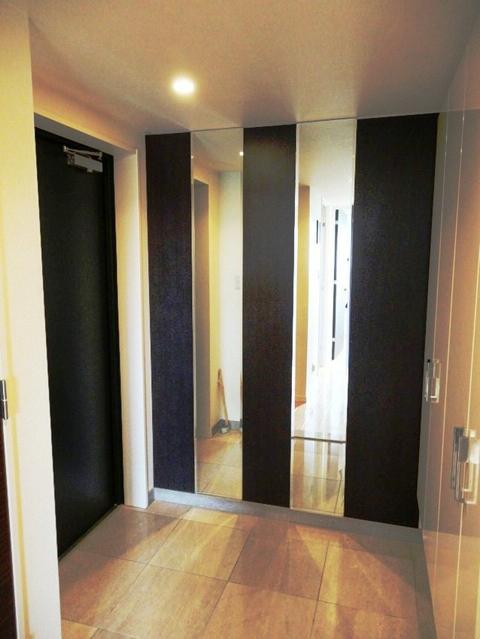 Entrance. Local (June 2013) Shooting