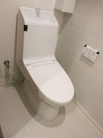 Toilet. ~ 12 / 23 interior was completed ~ Please have a look once a reborn room.  Washlet with function