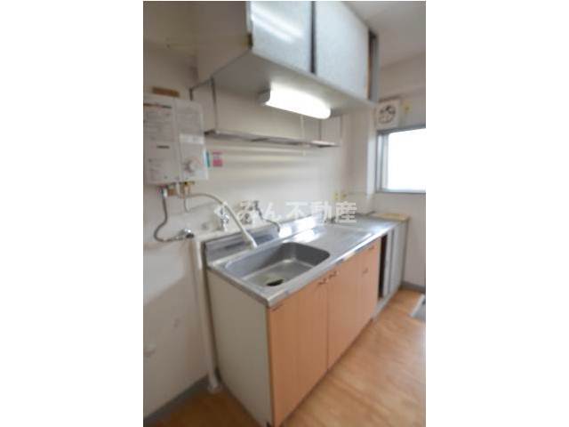 Kitchen. Same property by room photo