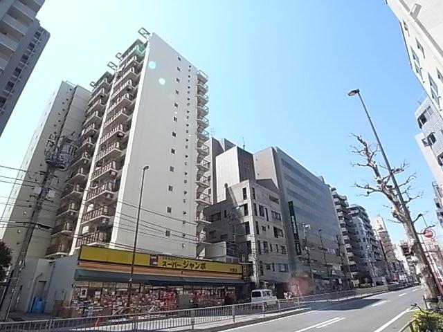 Local appearance photo. Local (11 May 2013) Shooting