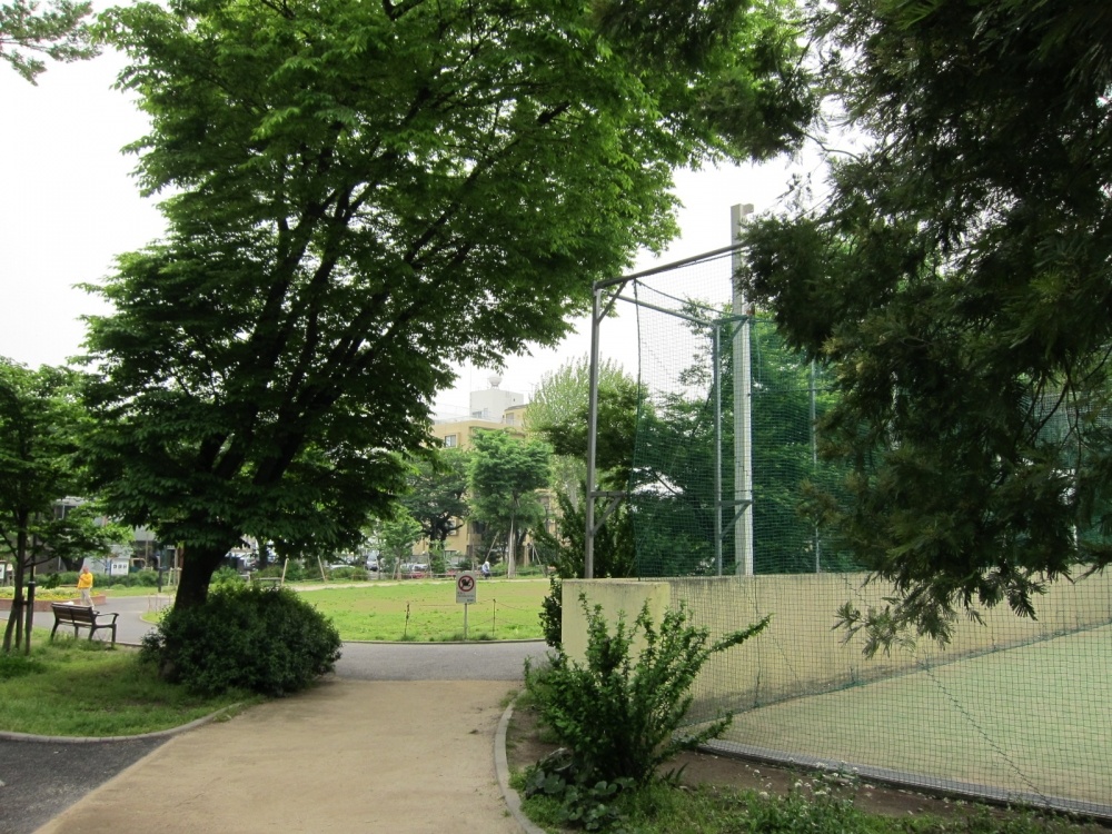 park. 564m to the North Ward Tadashi Minamitani park (park)