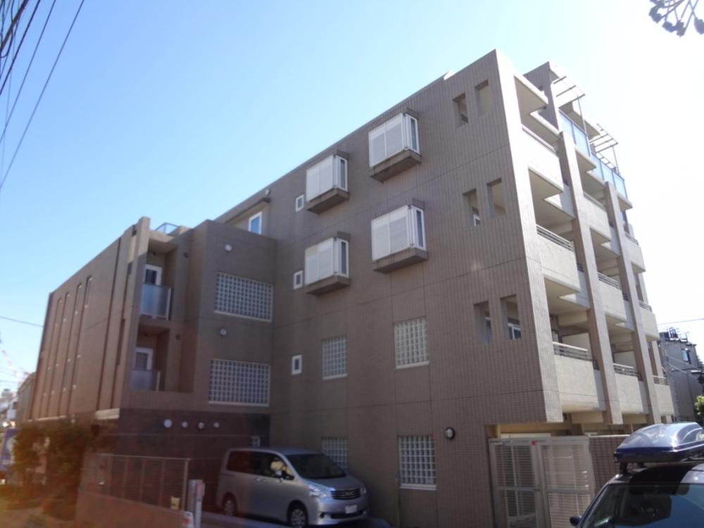 Local appearance photo. Local (10 May 2013) Shooting