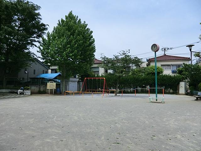 park. 922m until Oyaguchikami the town park