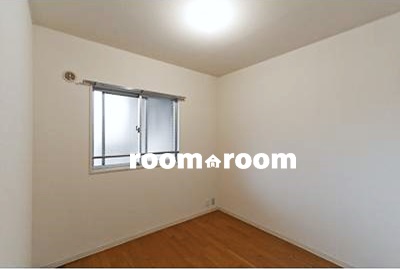 Other room space. All room is with a window