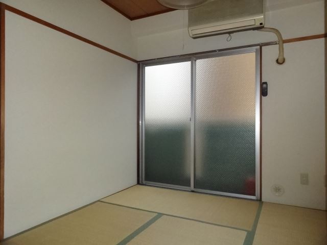 Living and room. Japanese-style room 6 quires