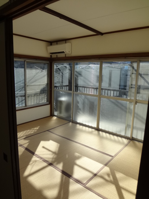 Living and room. Japanese-style room 6 tatami