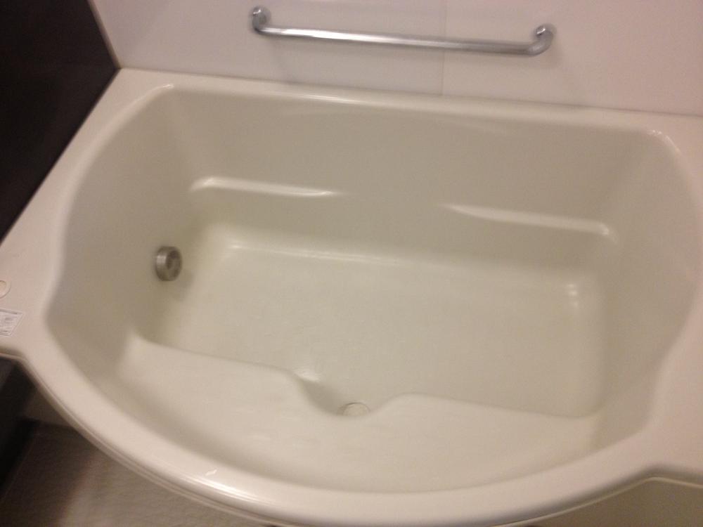 Bathroom. Tub (11 May 2013) Shooting