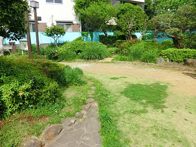 park. 198m until Minamiikebukuro green park