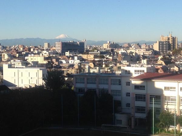 View photos from the dwelling unit. What Fuji is on the west side of the view