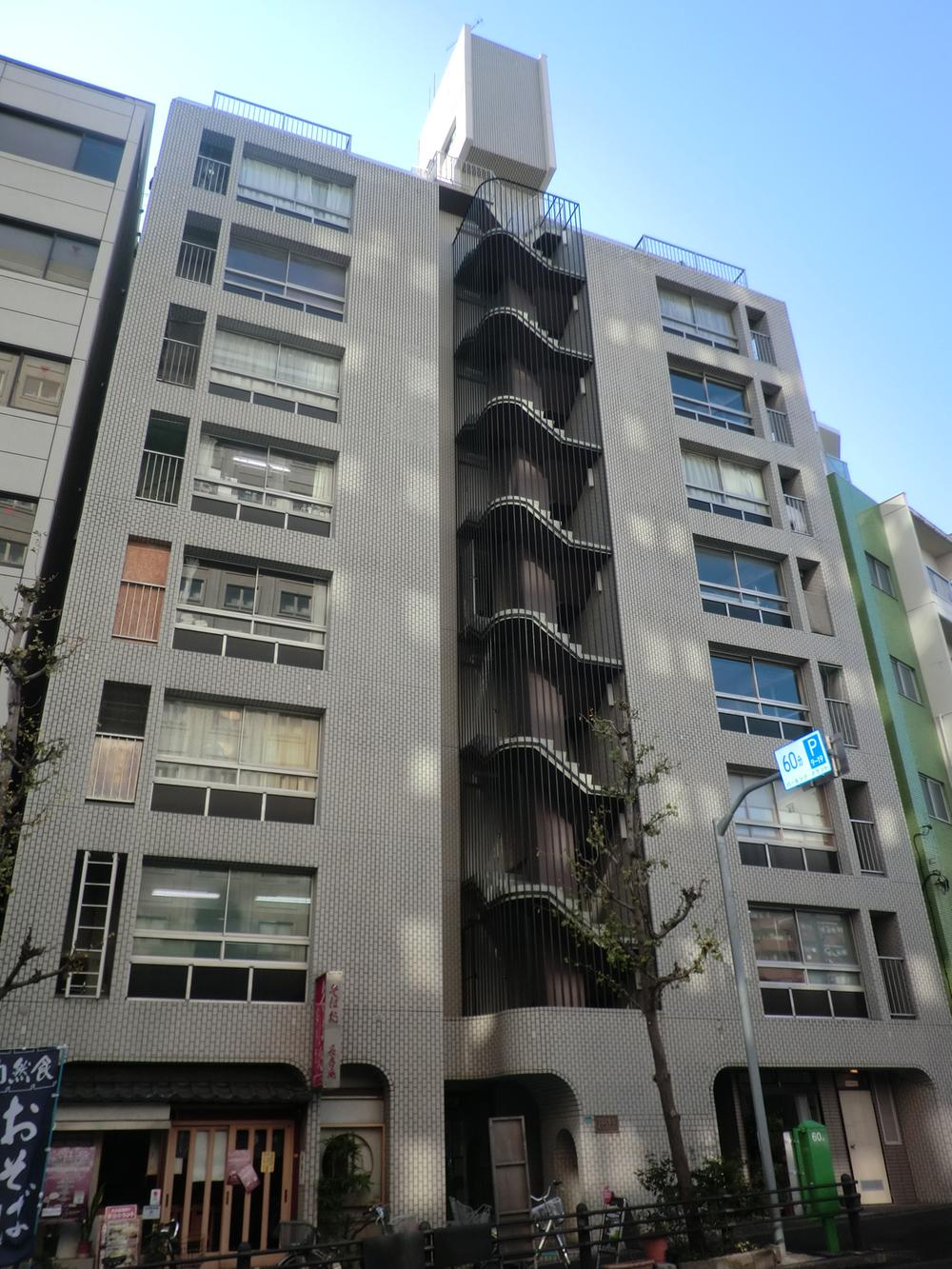 Local appearance photo. Local (12 May 2013) Shooting