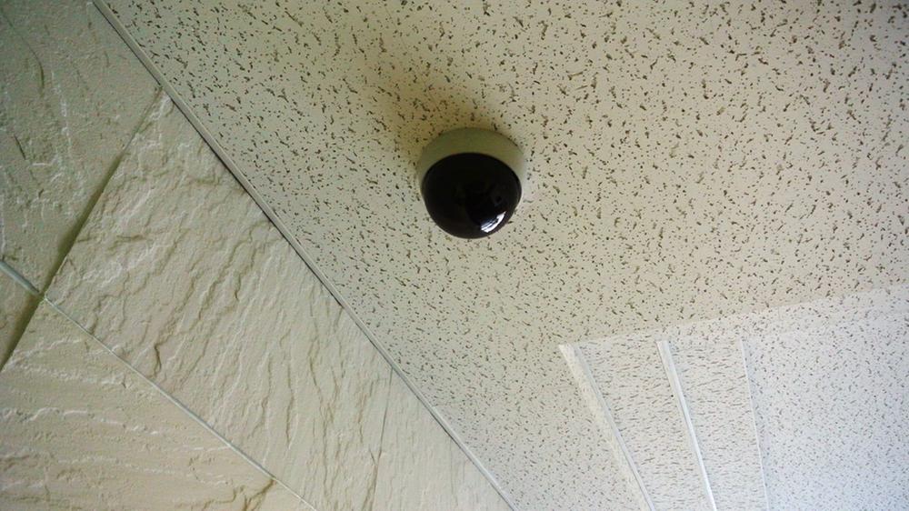 Entrance. Common areas