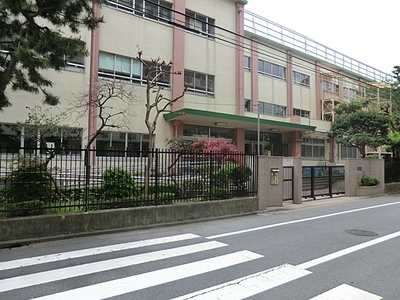 Primary school. 745m to Toshima Ward Takamatsu elementary school (elementary school)