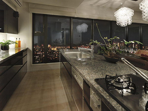 Living.  [KITCHEN] You can enjoy the night view from the face-to-face flat counter. While the housework, You can also enjoy conversation with family in face-to-face. Countertops, beautifully, Also adopted an easy artificial marble maintenance. There is a wide depth of up to about 900mm there is no difference in level.